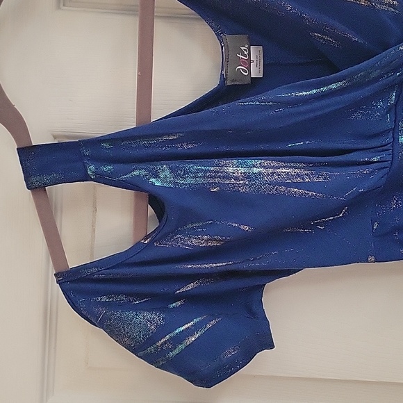 Blue & silver cold shoulder top - Picture 3 of 6